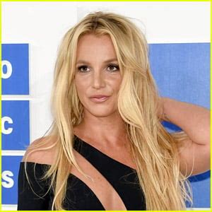 britney spears nude photo|Britney Spears Poses Fully Nude on Instagram